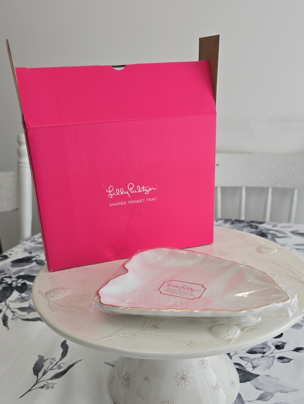 NIB Lilly Pulitzer Shaped Trinket Tray Monstera Leaf